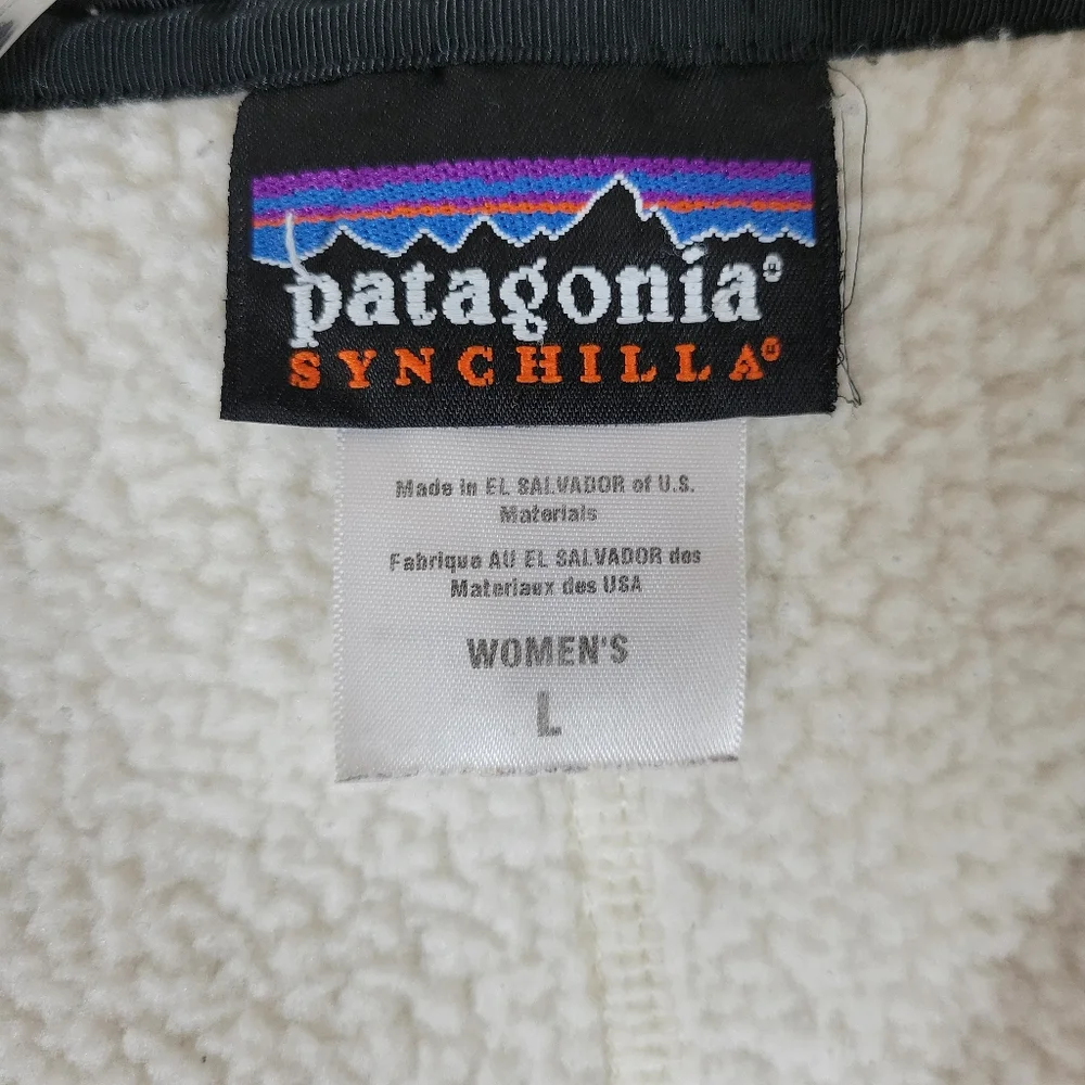 Patagonia Cropped Synchilla Cream Zip-Up Hooded Fleece - Picture 2 of 9